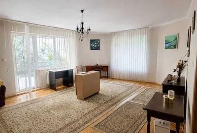 Casă cu 4 camere în Gheorgheni