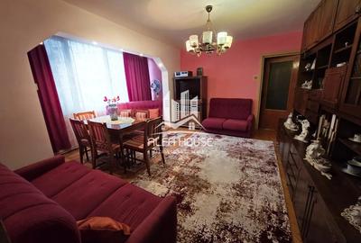 Apartament cu 3 camere semidecomandat în Micro II - 14