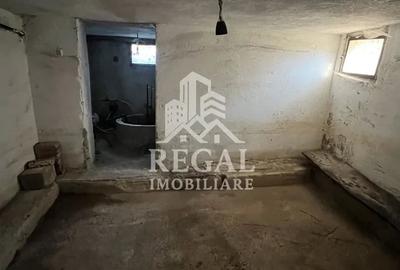 Casă cu Teren 932 Mp în Central