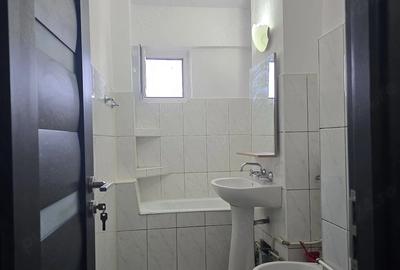 Garsonieră decomandată în Soarelui
