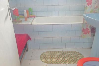 Apartament cu 3 camere semidecomandat în Colentina - 1