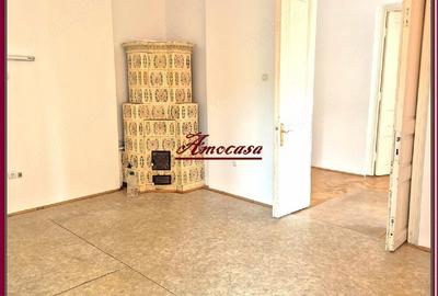 Casă cu 4 camere în Central - 3
