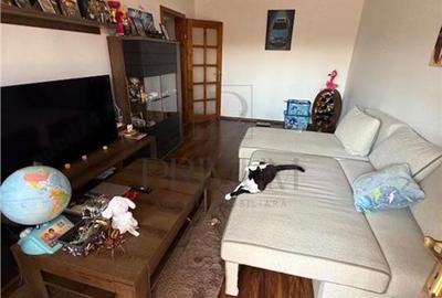 Apartament cu 3 camere decomandat, mobilat în Lipovei
