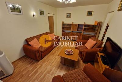 Apartament cu 3 camere semidecomandat, mobilat în Alexandru cel Bun