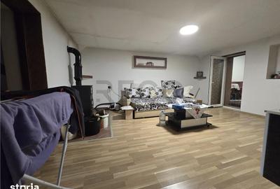 Casă cu 5 camere cu Teren 2088 Mp în Mădăras - 6