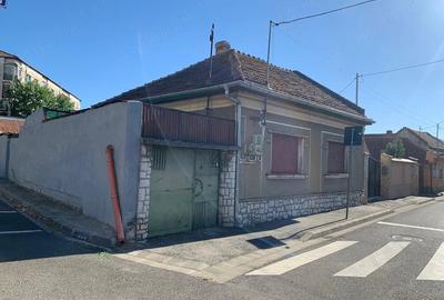 Teren de 360 mp, în Central