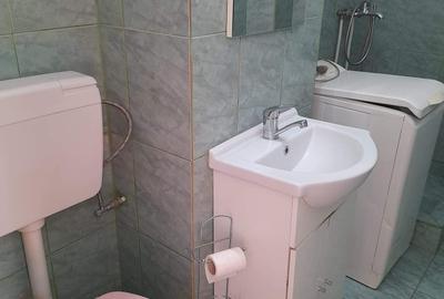 Garsonieră decomandată în Rogerius