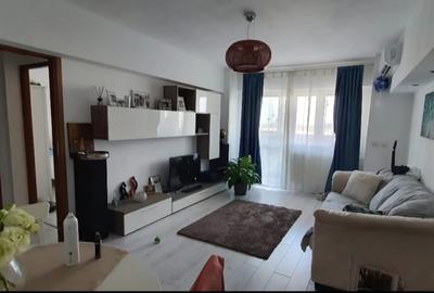 Apartament cu 3 camere semidecomandat în Vitan