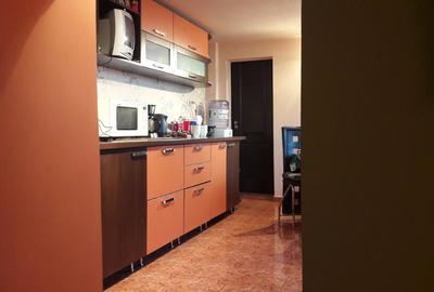 Apartament cu 5 camere semidecomandat, mobilat în Central - 9
