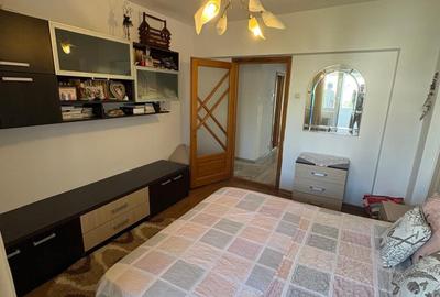 Apartament cu 4 camere în Podu Roș - 2