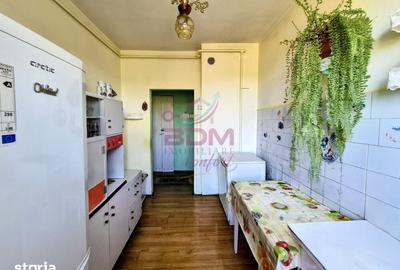 Apartament cu 3 camere semidecomandat în Micro 1 - 1