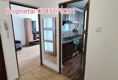 Apartament cu 3 camere decomandat în Berceni