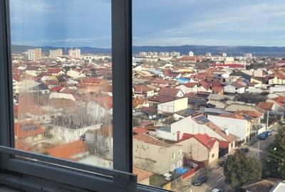 Apartament cu 3 camere decomandat în Aluniș