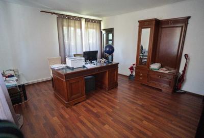 Casă cu 4 camere în Răducăneni - 10