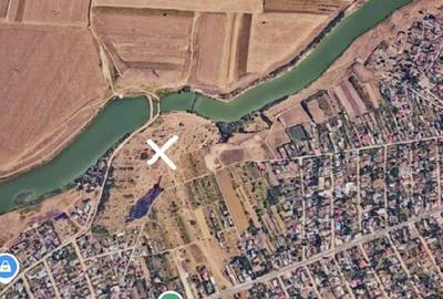 Teren de 1100 mp, în Central