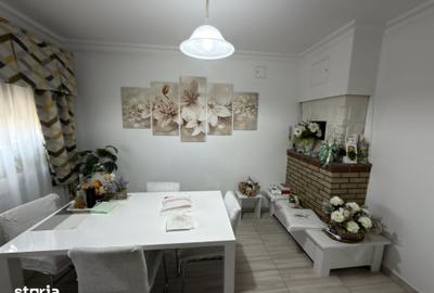 Casă cu 5 camere cu Teren 2400 Mp în Central
