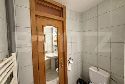 Apartament cu 4 camere decomandat în Rovine - 2