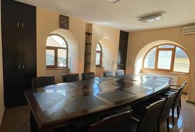 Spațiu comercial, de 240 mp, în 1 Decembrie - 4