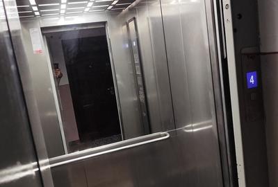 Apartament cu 2 camere decomandat în Cornișa - 1