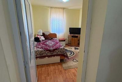 Casă cu 3 camere în Surdila-Greci