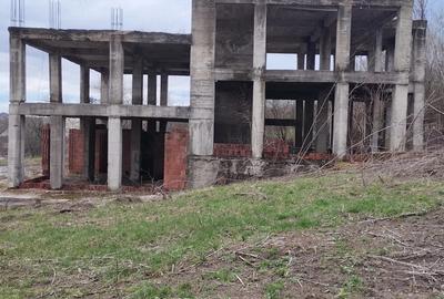 Teren de 5000 mp, în Central - 3