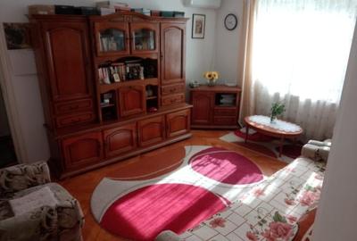 Apartament cu 3 camere semidecomandat, mobilat în Titan - 3
