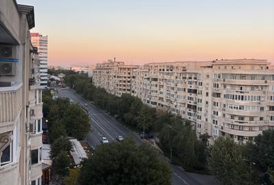 Apartament cu 4 camere în Decebal