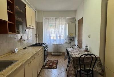 Apartament cu 4 camere decomandat, mobilat în Progresul - 3