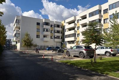 Apartament cu 3 camere decomandat în Titan