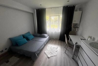 Garsonieră decomandată în Plopilor - 2
