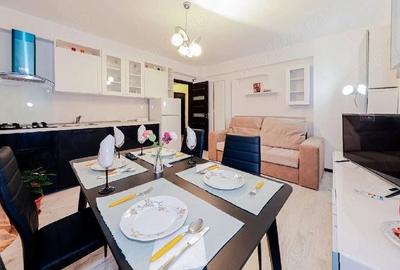 Apartament cu 3 camere decomandat, mobilat în Păcii
