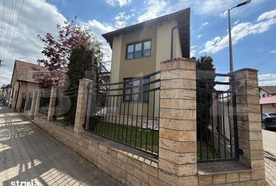 Casă cu 4 camere cu Teren 377 Mp în Lipoveni - 3