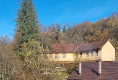 Casă cu 5 camere cu Teren 899 Mp în Constantin Daicoviciu