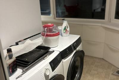 Apartament cu 3 camere decomandat în Exterior Vest