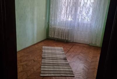 Apartament cu 3 camere decomandat în Sud-Est