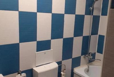Garsonieră decomandată în Girocului