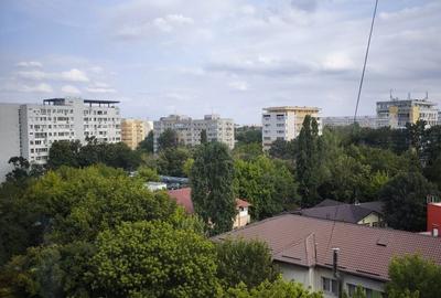 Garsonieră semidecomandată în Titan
