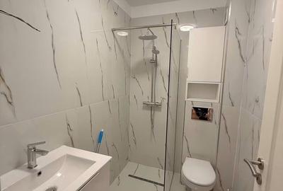 Apartament cu 3 camere semidecomandat în Florești