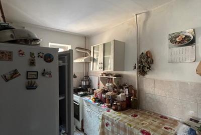 Apartament cu 3 camere semidecomandat în Central - 3
