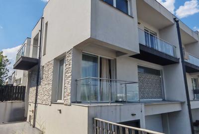 Casă cu 4 camere decomandat cu Teren 179 Mp în Pipera