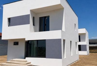 Casă cu 3 camere în Berceni - 1