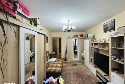 Apartament cu 2 camere decomandat în Valea Aurie - 1