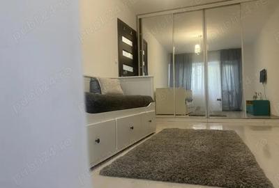 Garsonieră decomandată, mobilată în Tei