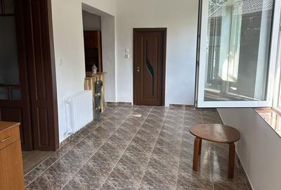 Casă cu 2 camere decomandat în Iris - 2