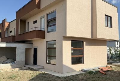 Casă cu 4 camere în Valu lui Traian