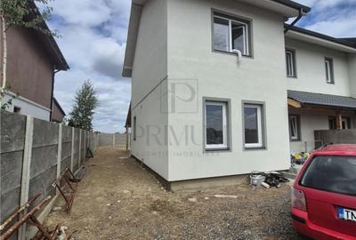 Casă cu 4 camere cu Teren 300 Mp în Moșnița Nouă