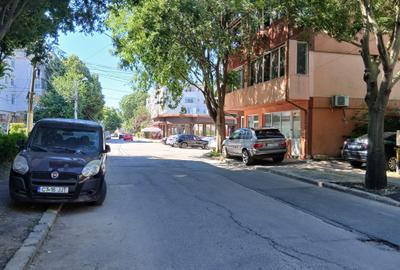 Apartament cu 3 camere decomandat în Faleza Nord - 10