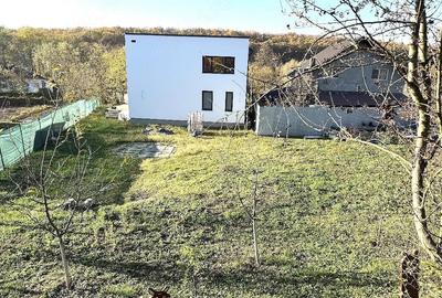 Casă cu 5 camere cu Teren 1095 Mp în Nisipoasa - 2