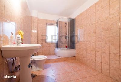 Casă cu 6 camere cu Teren 357 Mp în Oncea