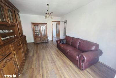 Apartament cu 2 camere decomandat în Tractorul - 7